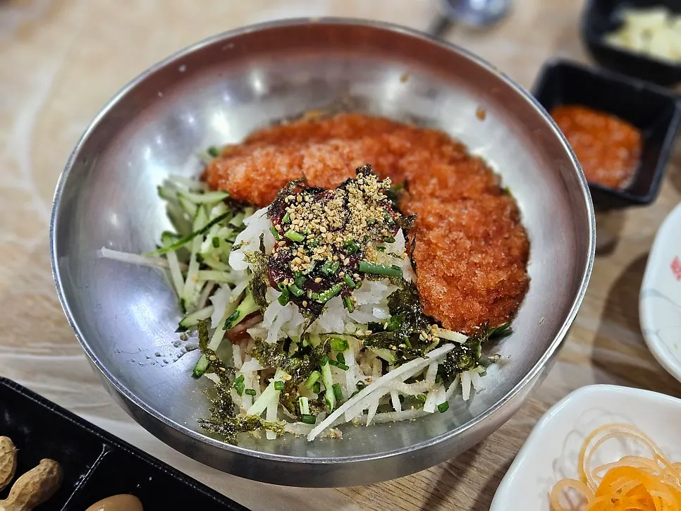 물회 등 박달대게 세트 주 메뉴