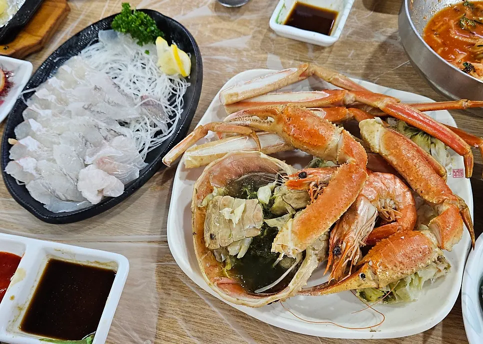 손질되어 나온 박달대게 다리살