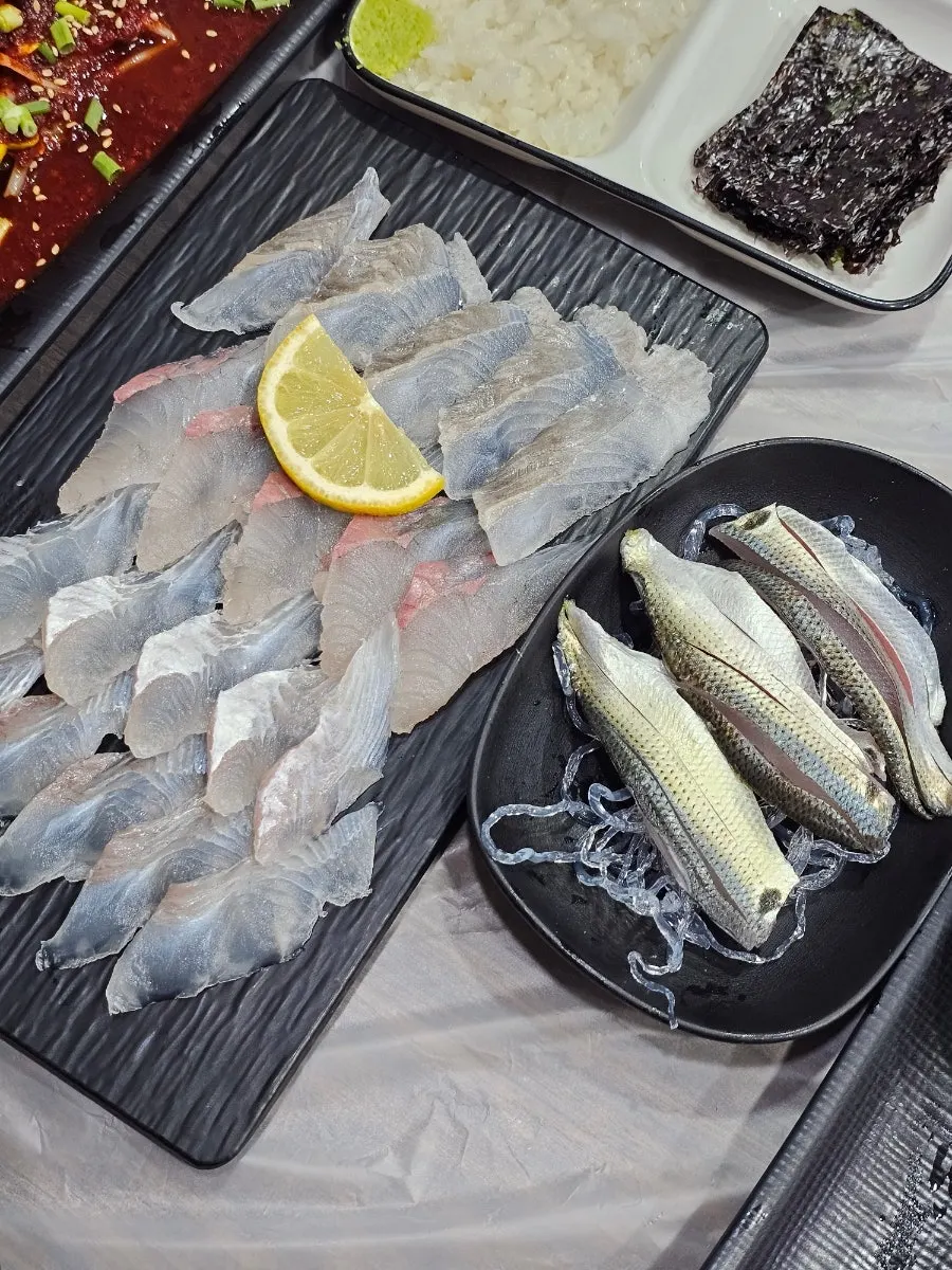 세트에 함께 나온 찰밥