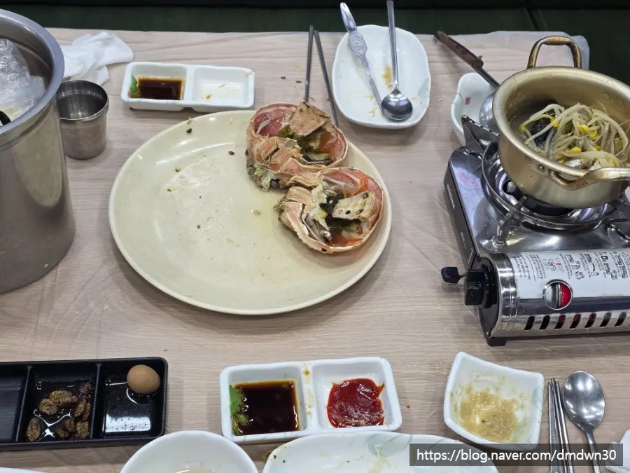 Prepped bakdal snow crab legs and body meat