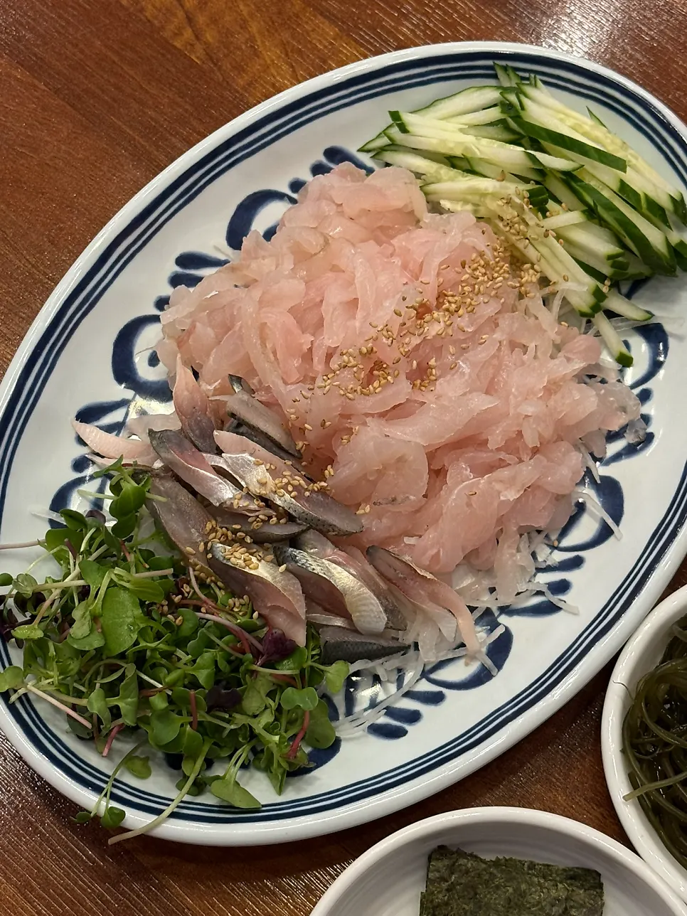 Close-up of roughly-cut Pohang-style makhoe
