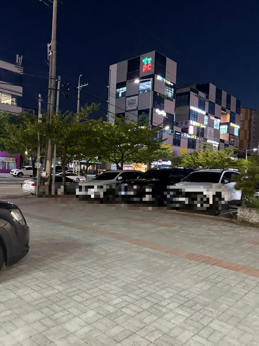 Exterior of Hojueseo on Hoejeon Chobap