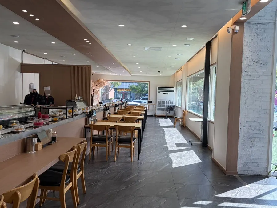 Interior seating at Hojueseo on Hoejeon Chobap