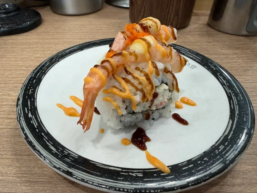 Bite-sized roll plate