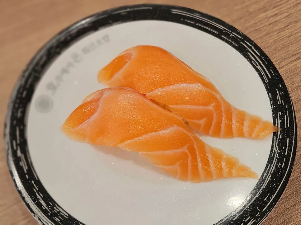 A plate of live-fish sushi
