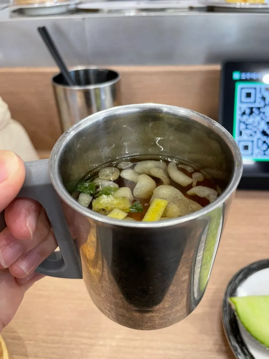 Jangguk clear soup served in a cup