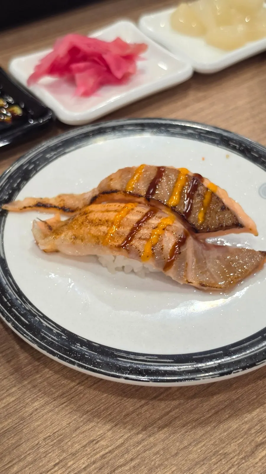 골라 먹는 회전초밥 접시