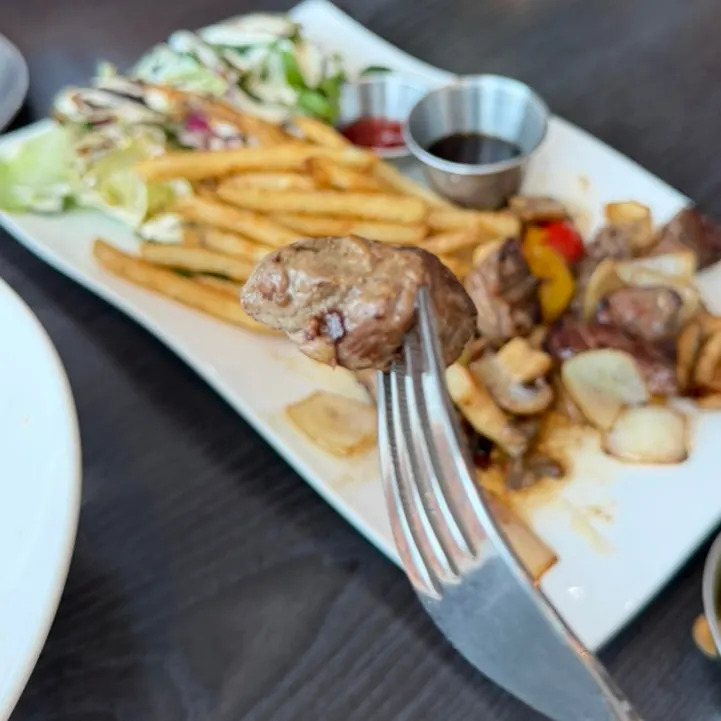 Steak sliced into bite-sized pieces