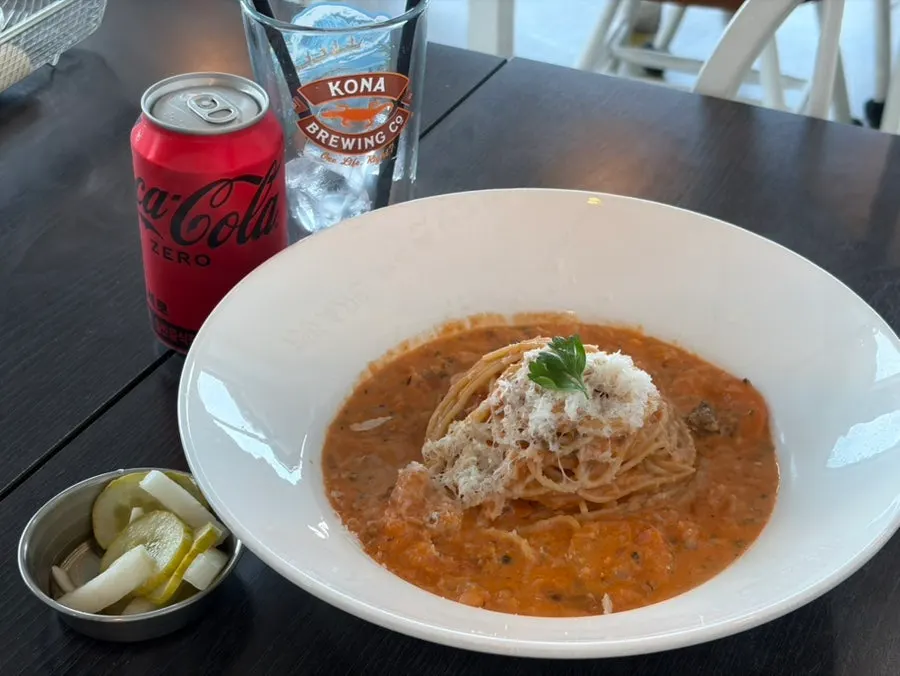 Shrimp rosé spaghetti topped with whole shrimp
