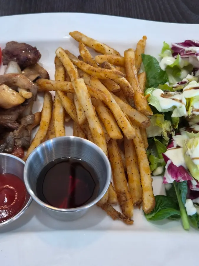 Plan B steak 240g served with salad and potatoes
