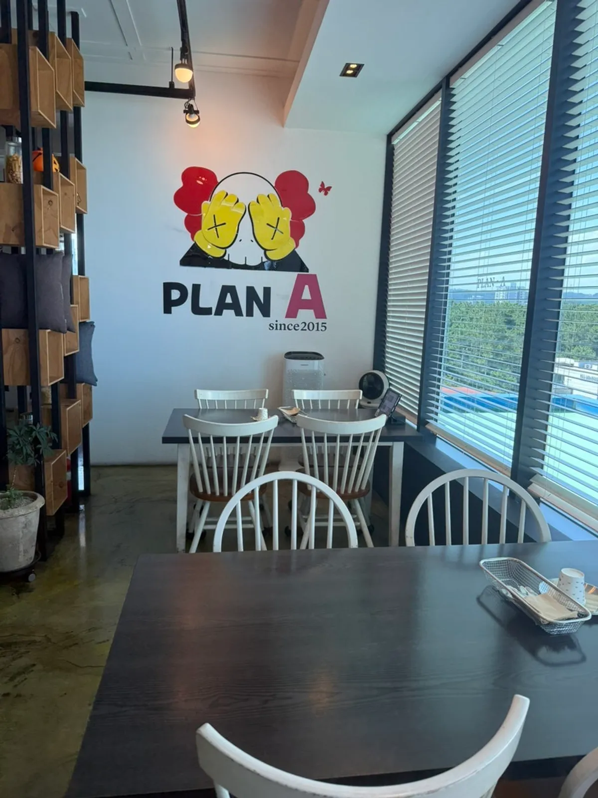 송도 스타벅스 옆 건물 4층 PLAN.A 간판