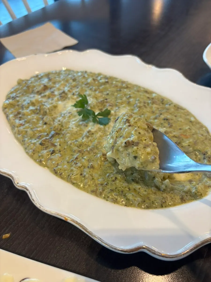 부드러운 버섯바질크림리소토 한 접시