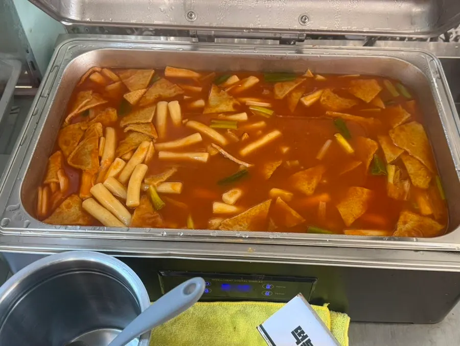 Tteokbokki and fried snacks from the self bar