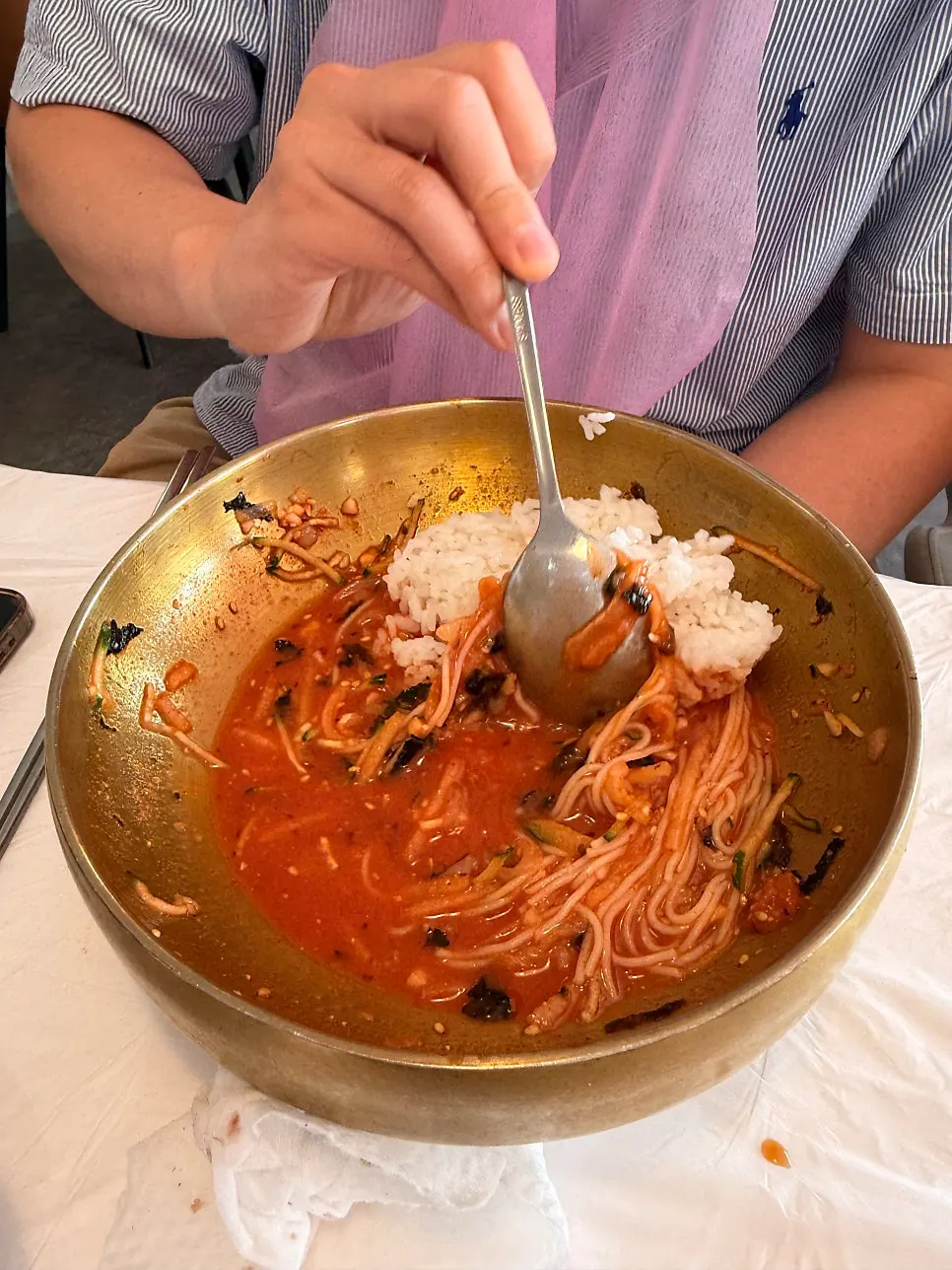 소면과 밥을 말아 먹는 물회