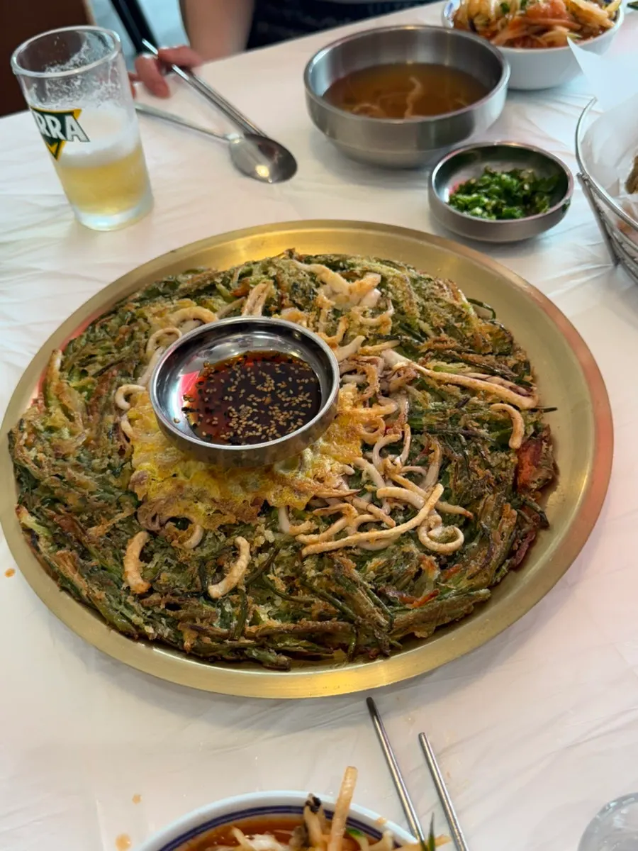 Cross-section of the squid pajeon showing the filling
