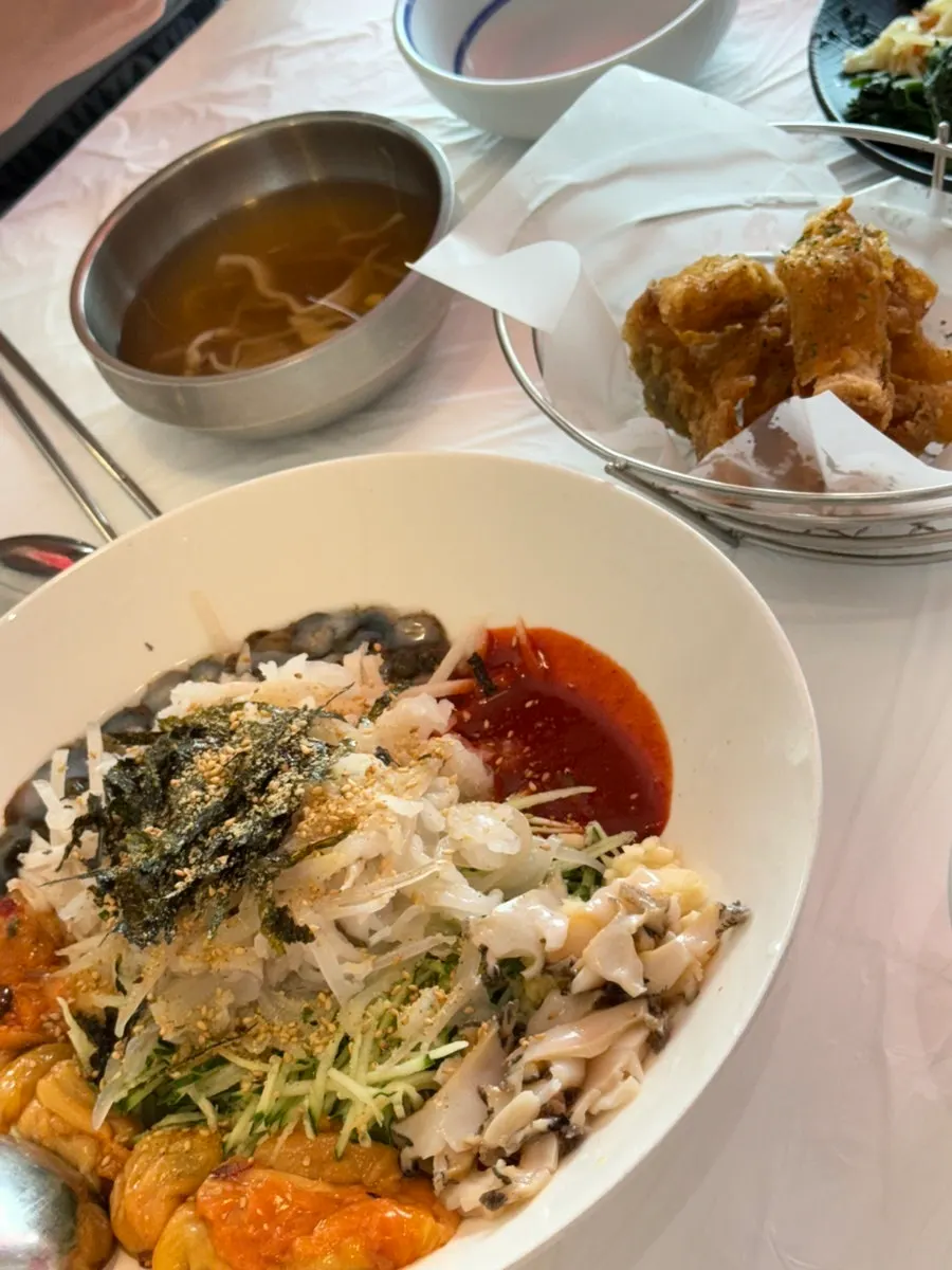 Table spread with mulhoe and pajeon together