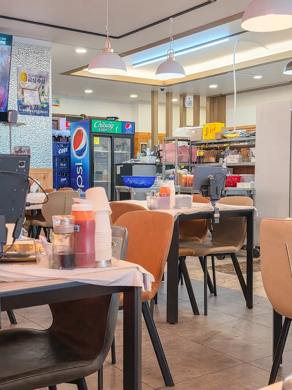 Ppwang Mulhoe's interior busy with customers at 3pm