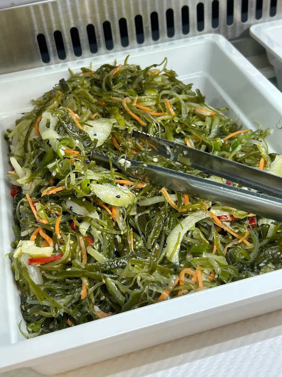 Side dishes brought over from the Ppwang Mulhoe self bar