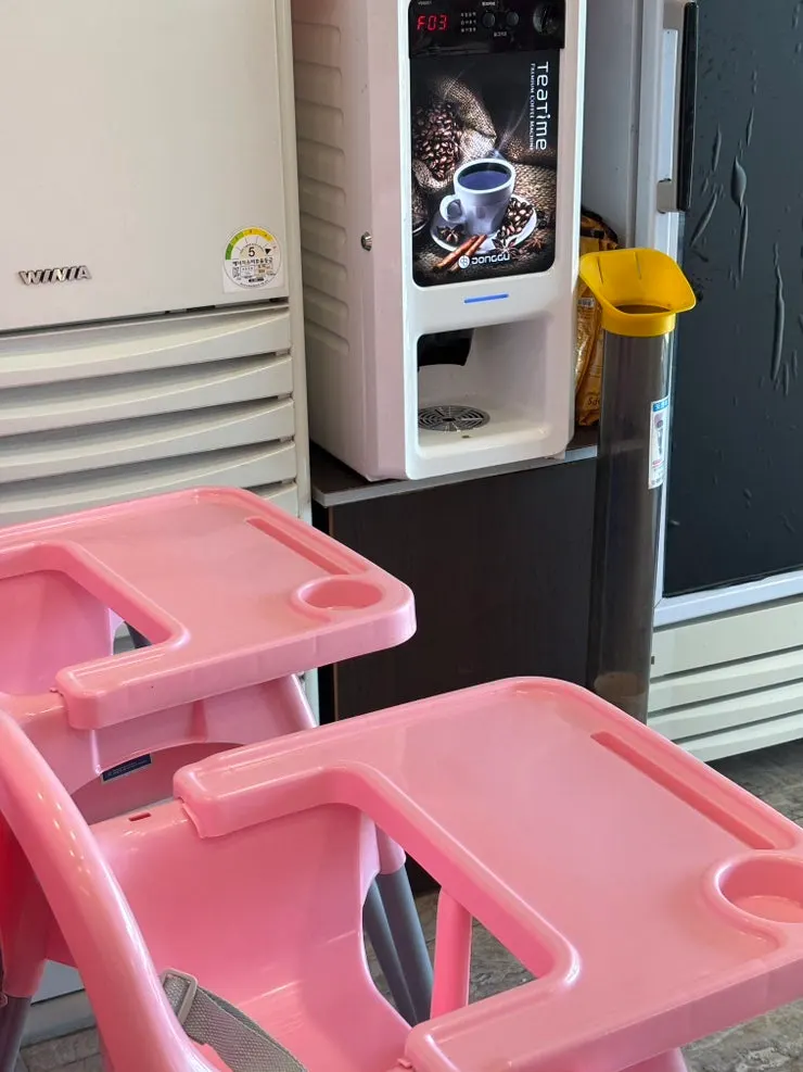 Baby chair and coffee set up at the counter