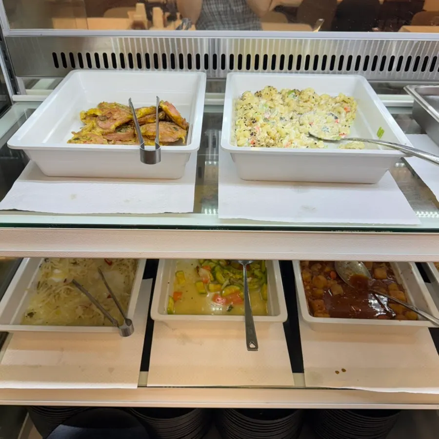 Self bar food display