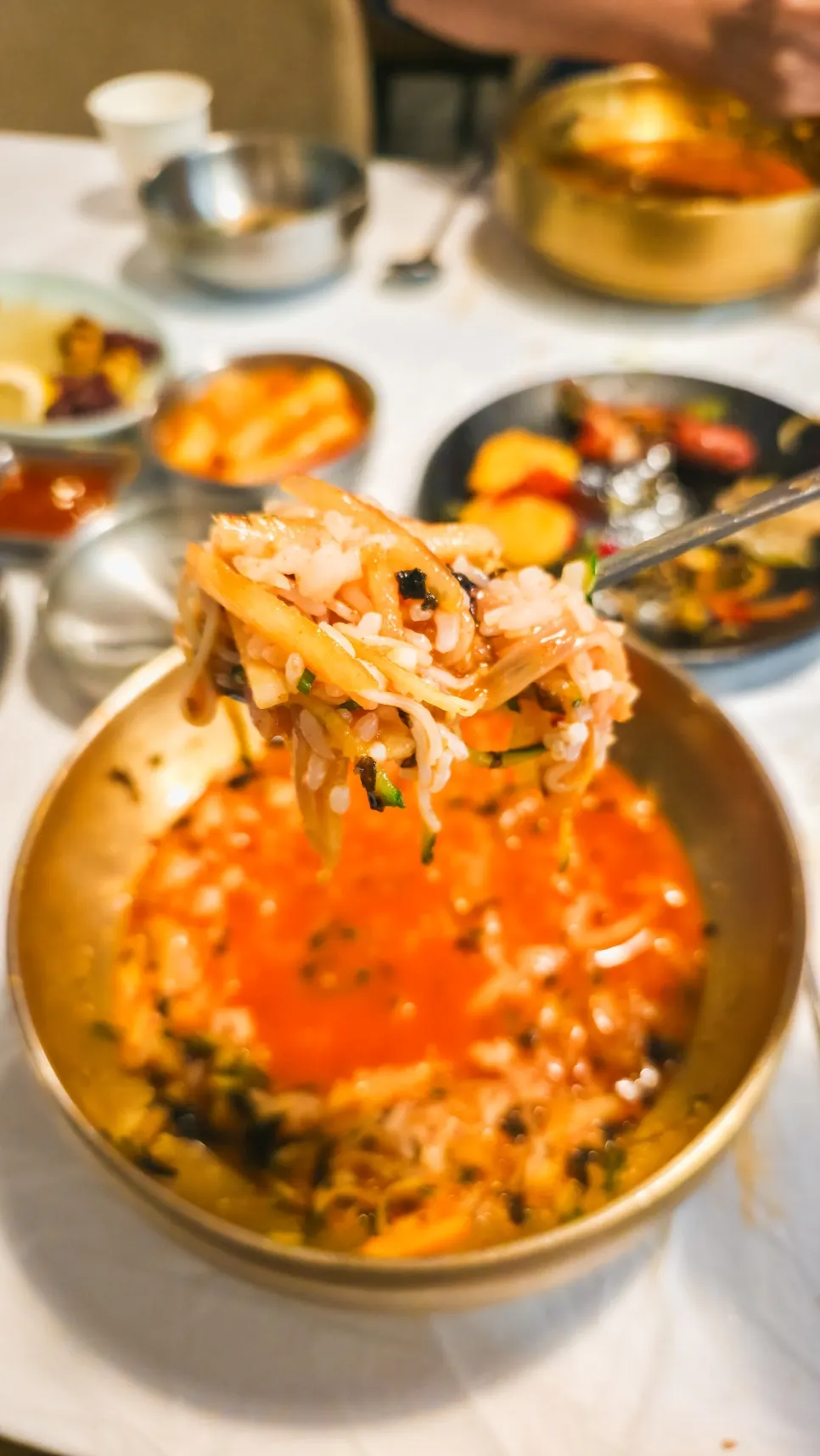 물회 육수에 흰쌀밥을 말아 먹는 마무리