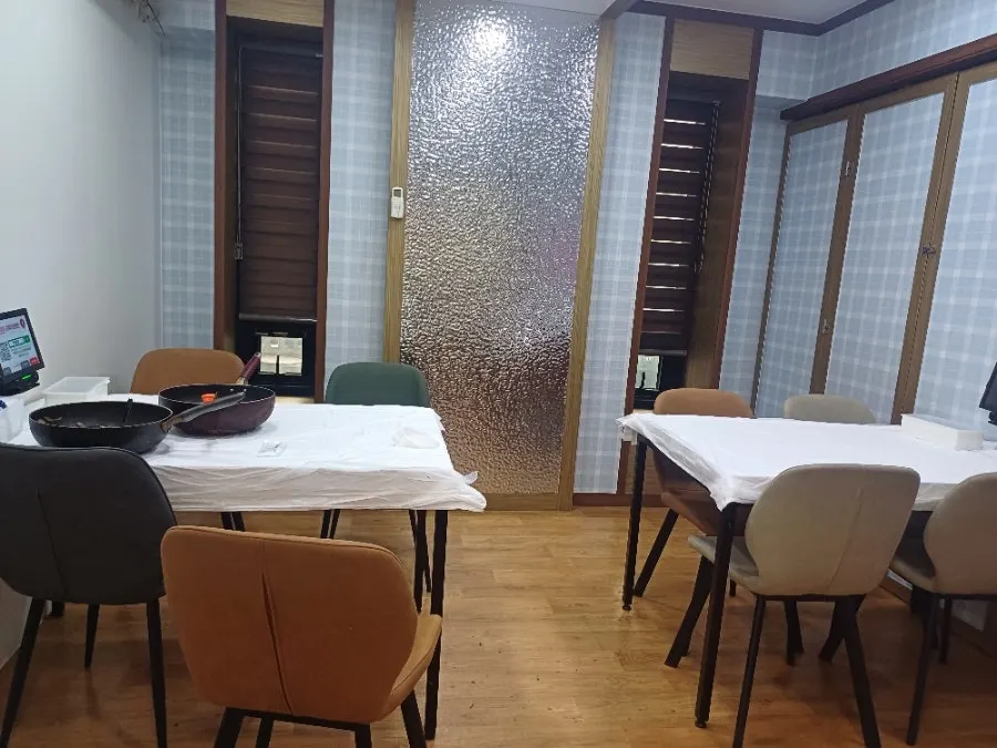 Interior of Ppwang Mulhoe during a quiet hour