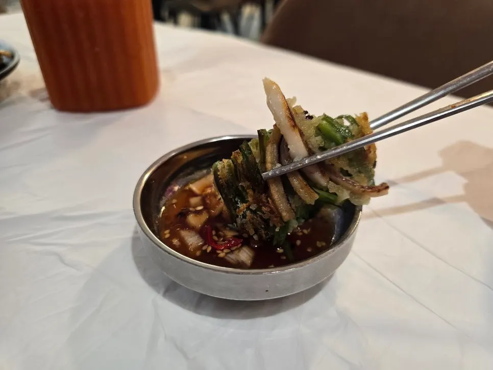 A large squid pajeon packed with squid