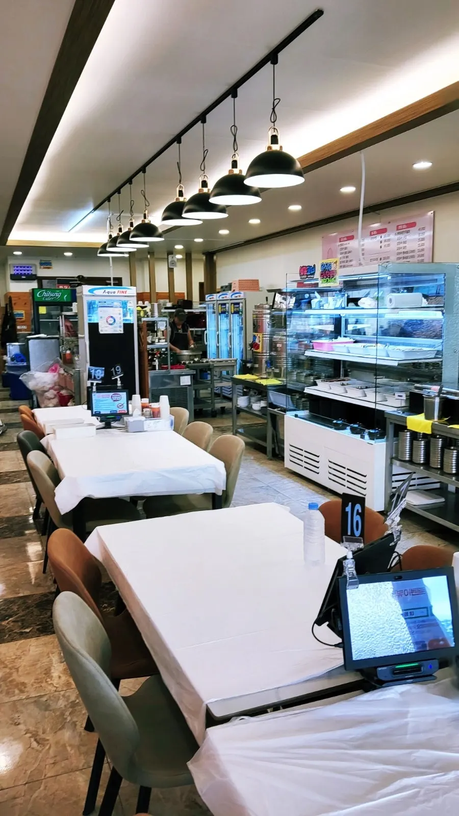 Self-bar corner inside Ppwang Mulhoe