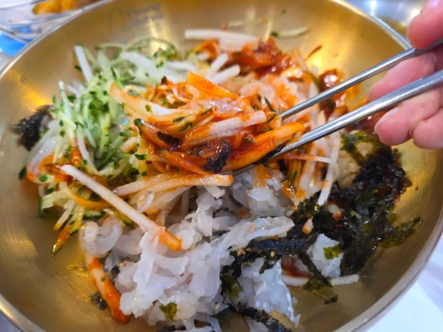 Fried squid eaten alongside the mulhoe