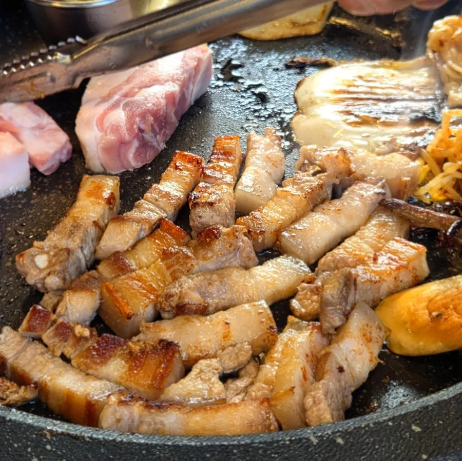 Aged pork belly from Neolpanji sliced into bite-sized pieces