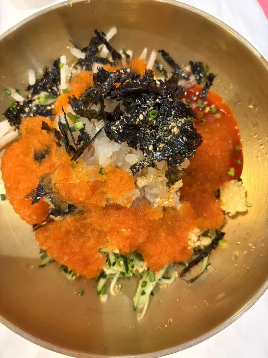A bowl of flounder mulhoe at Ppwang Mulhoe