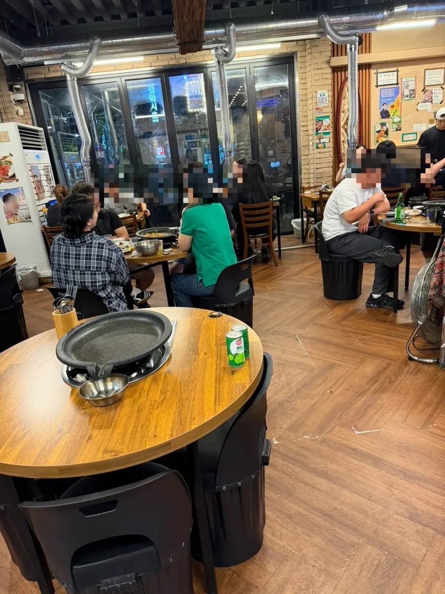 Yeongildae meat restaurant interior