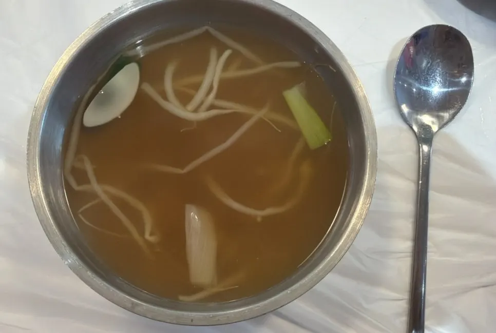 Squid soup served instead of spicy fish stew at Ppwang Mulhoe