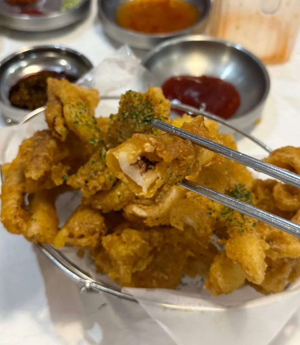 Fried squid with thick pieces of squid