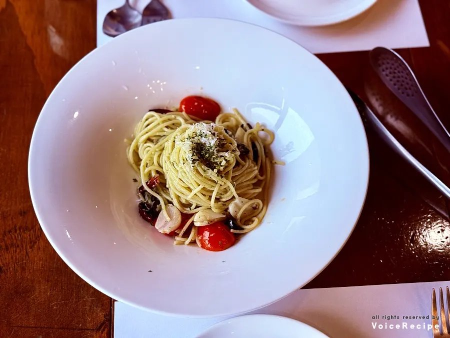 Alio olio pasta at Restaurant Polia