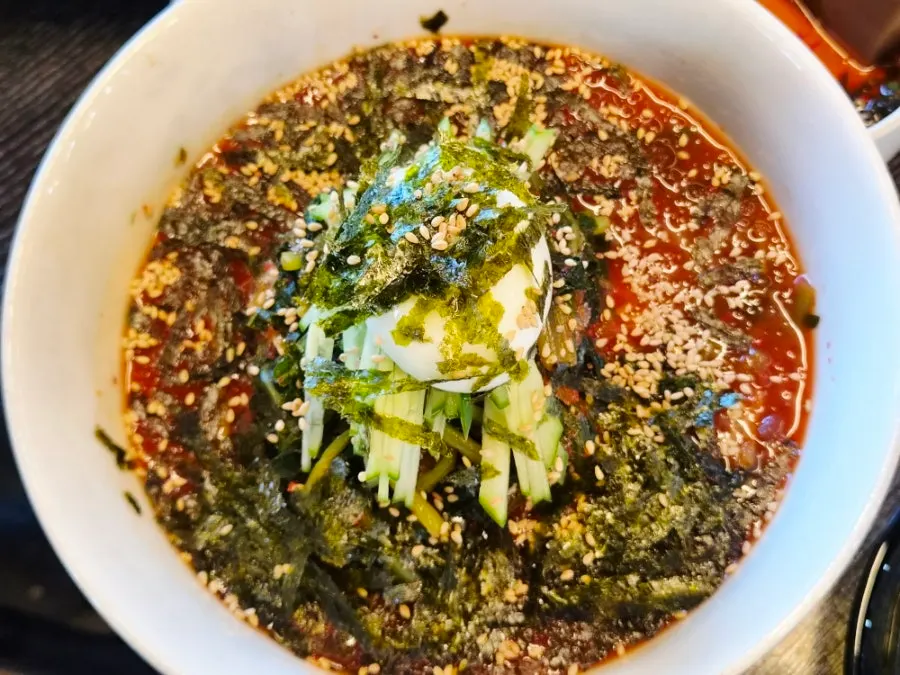 사이드 메뉴 게살 계란찜과 열무국수