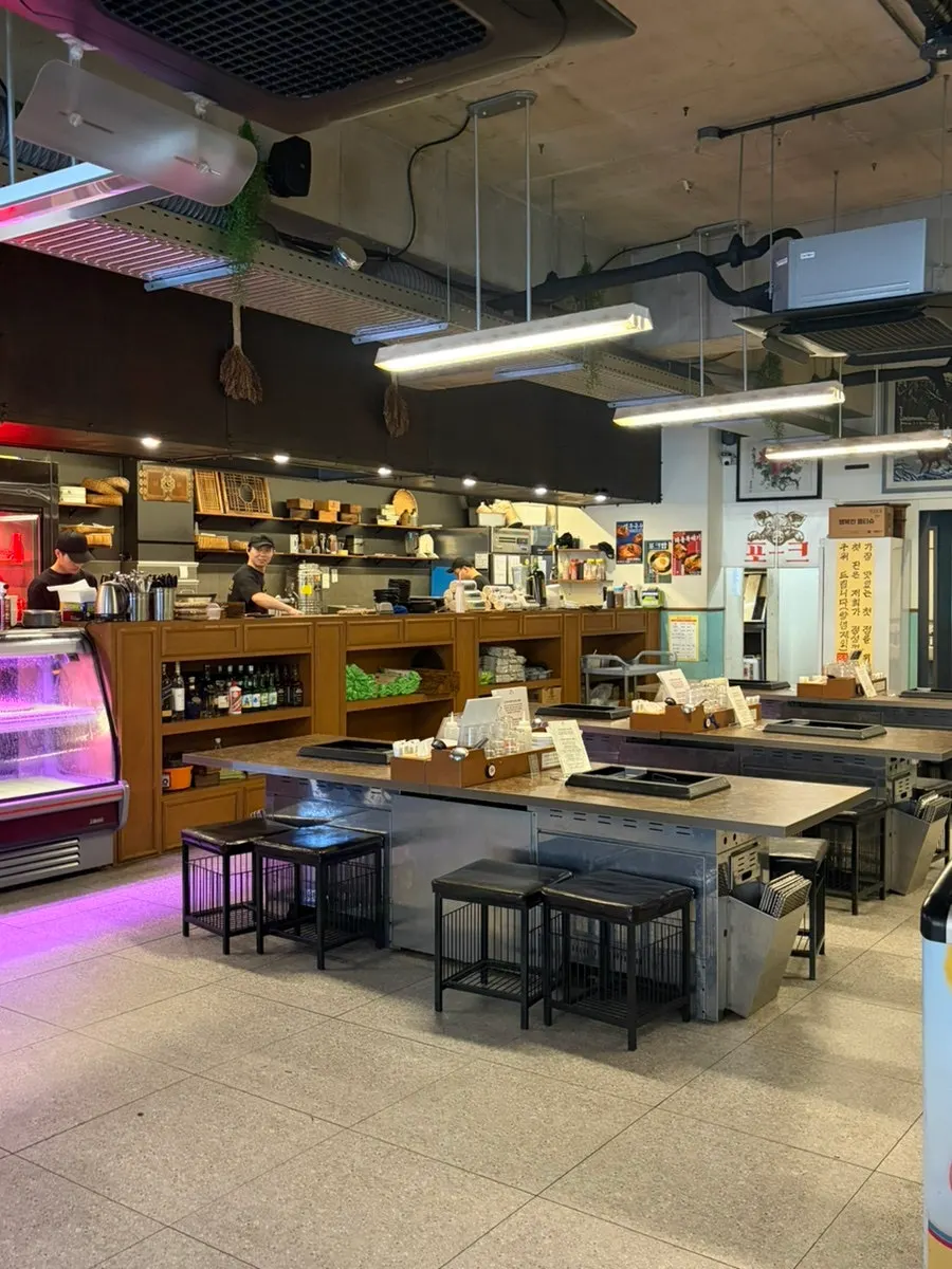 Interior of Pork80 Jeju Airport Branch