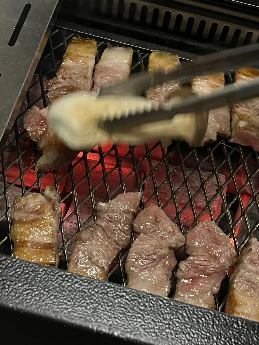 익어가는 난축맛돈 고기 단면