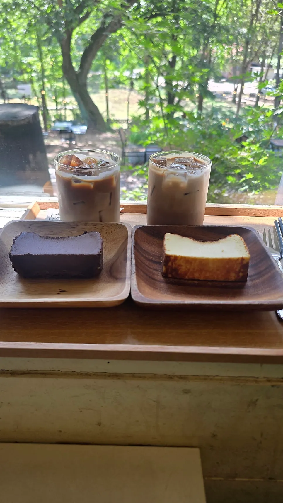 Caffe mocha and vanilla latte at Forerest