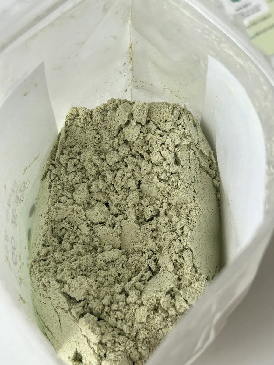 Included measuring spoon with yak-kong soy milk powder