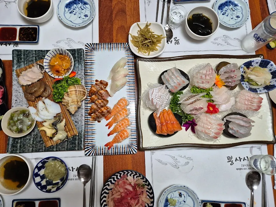 Sashimi platter of red seabream, flounder, and salmon