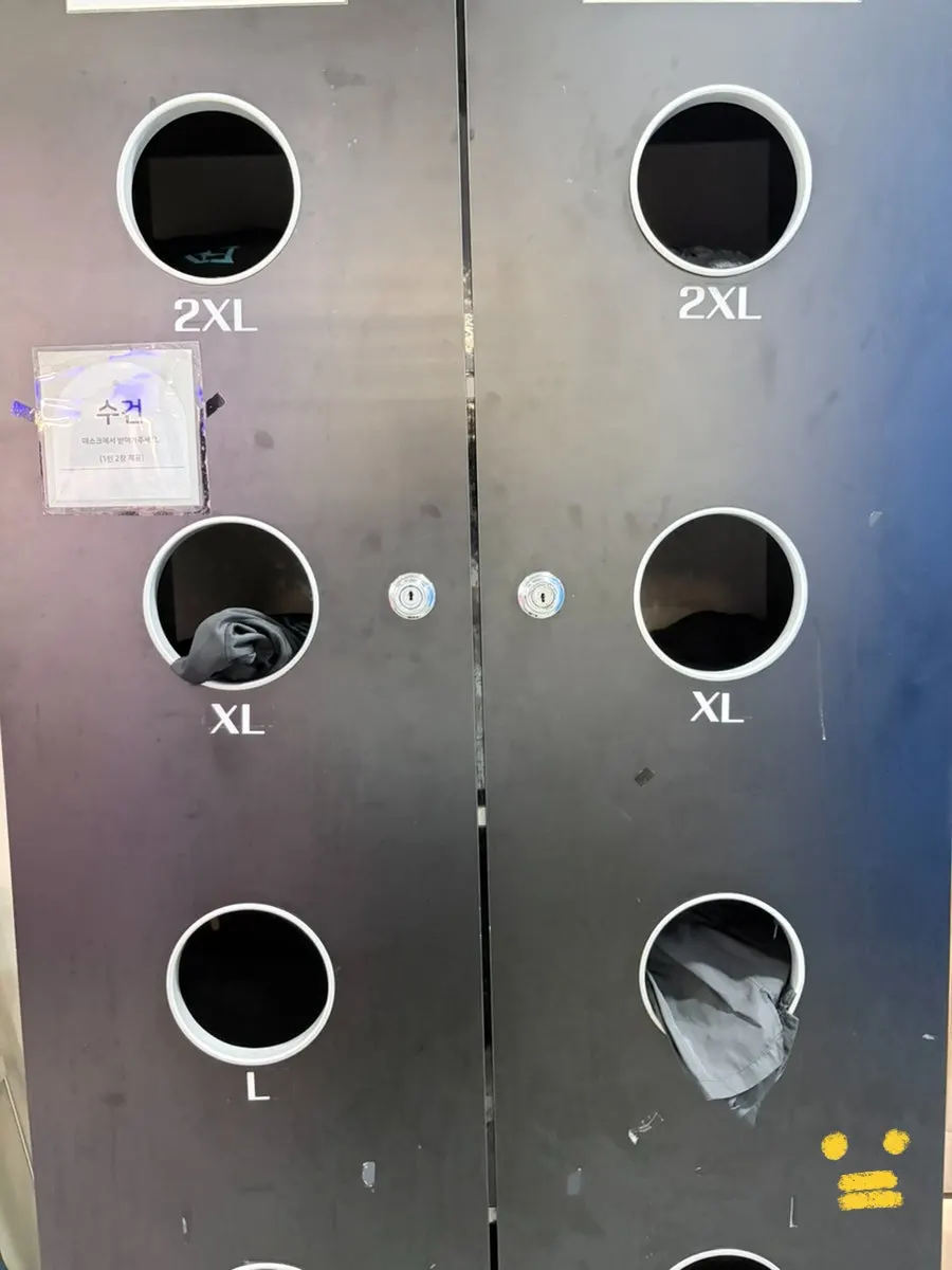 Locker key and 2 towels received at the front desk