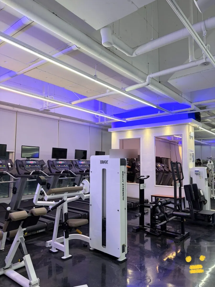 Spacious workout area with a wide variety of cardio machines