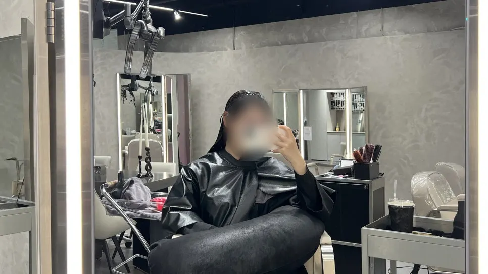 맞춤 환원제와 펌제를 도포하는 과정