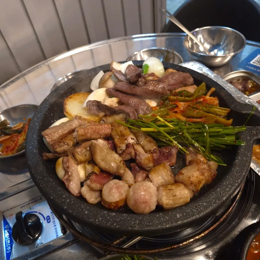 곱이 꽉 찬 통통한 소곱창 구이