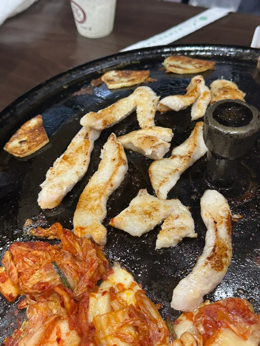 결이 살아있는 구운 가브리살