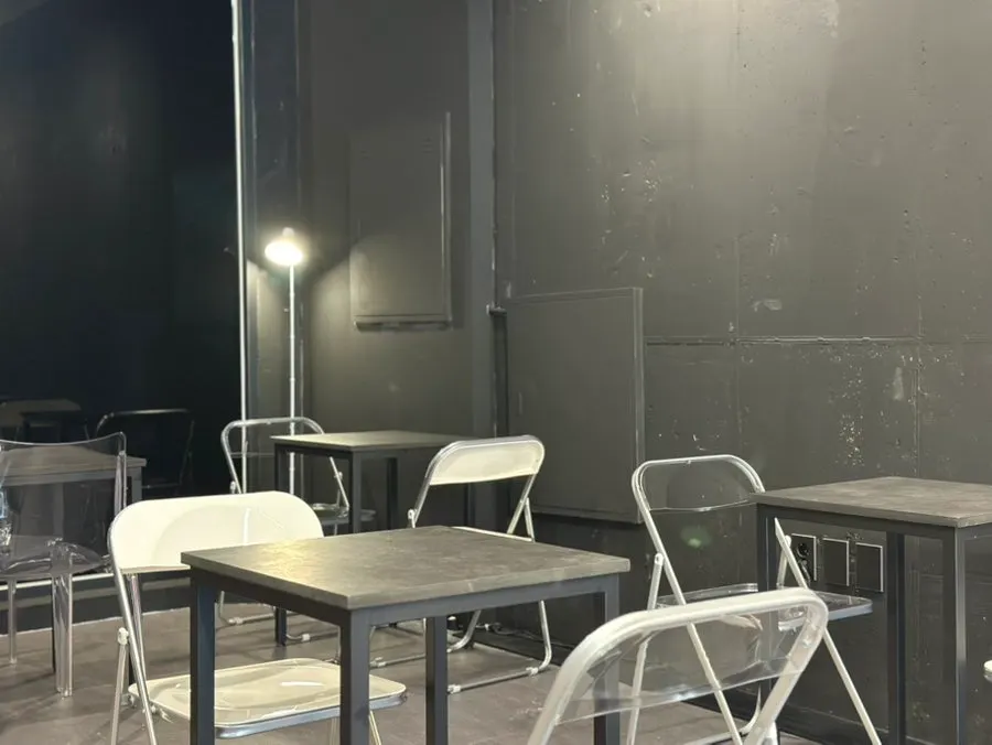 Café tables and seating arrangement