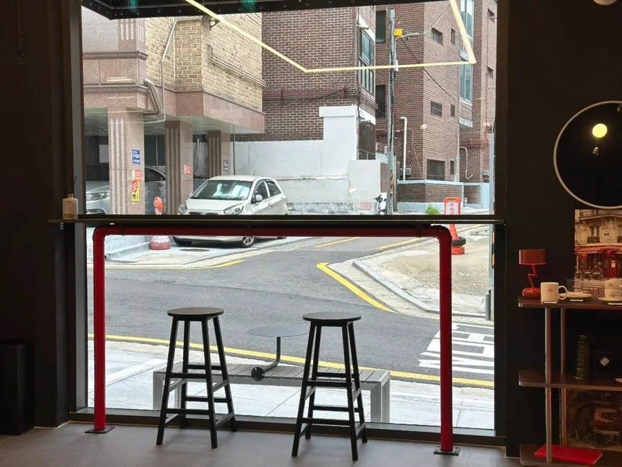 Café space with red color accents