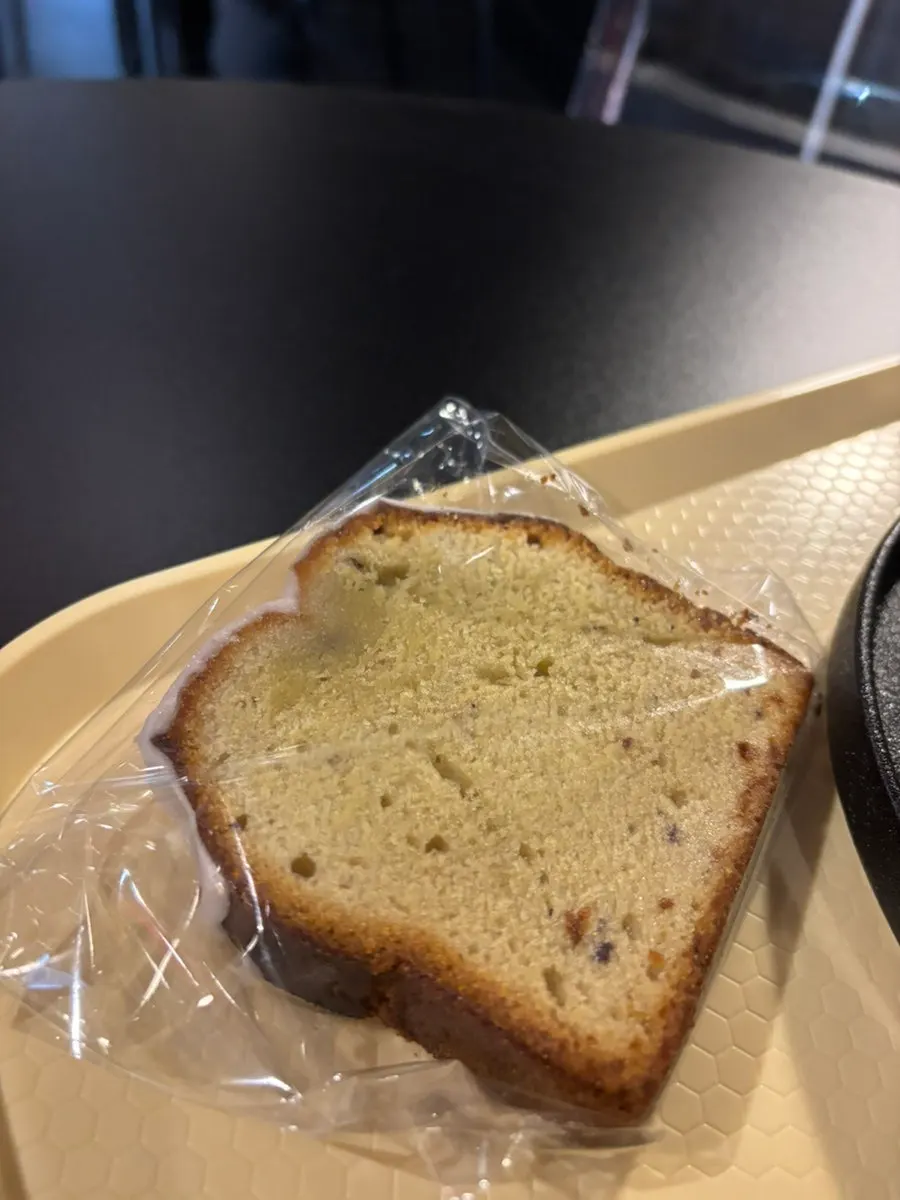 Plate of berry pound cake at Pulse Line Coffee
