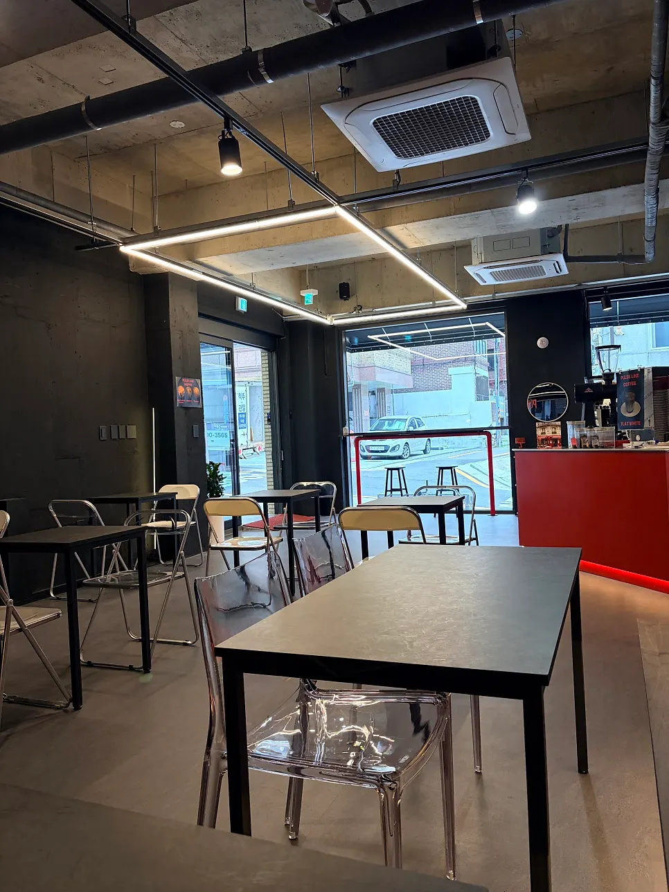 Interior of Pulse Line Coffee decorated in black and red